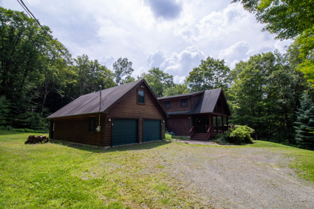Log Home For Sale at Online Auction in Roscoe, New York - image 4