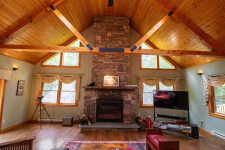 Log Home For Sale at Online Auction in Roscoe, New York - image 10