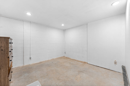 Custom home in Carter’s Subdivision, Elroy WI - image 30