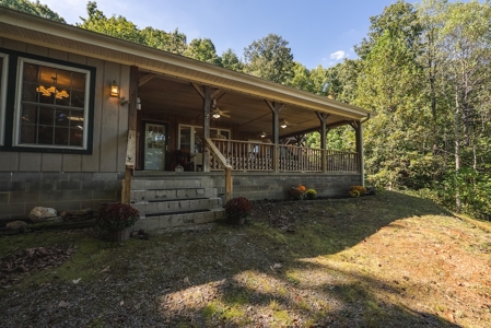 Country Home and Land for Sale at Auction in Elkin NC - image 31