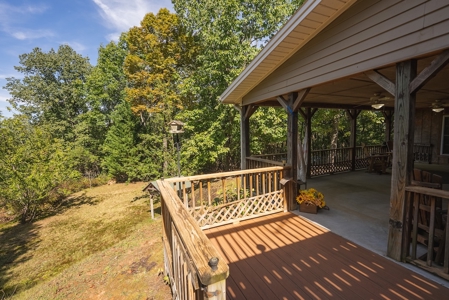 Country Home and Land for Sale at Auction in Elkin NC - image 32