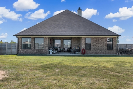 Modern 4-Bedroom Home with Workshop on One Acre in Moody ISD - image 31