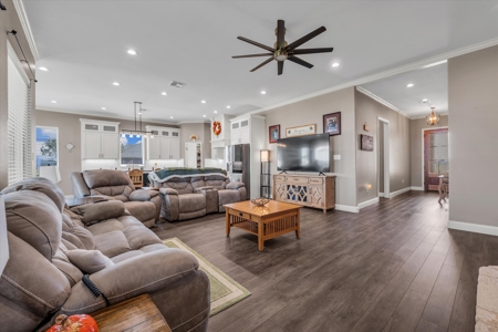 Modern 4-Bedroom Home with Workshop on One Acre in Moody ISD - image 7