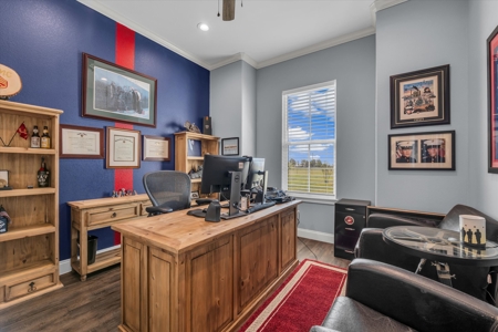 Modern 4-Bedroom Home with Workshop on One Acre in Moody ISD - image 26