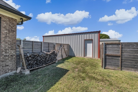 Modern 4-Bedroom Home with Workshop on One Acre in Moody ISD - image 30