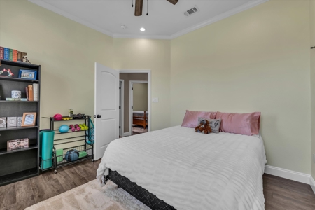 Modern 4-Bedroom Home with Workshop on One Acre in Moody ISD - image 16