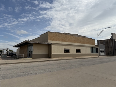 Commercial Building close to downtown in Alva, OK - image 2