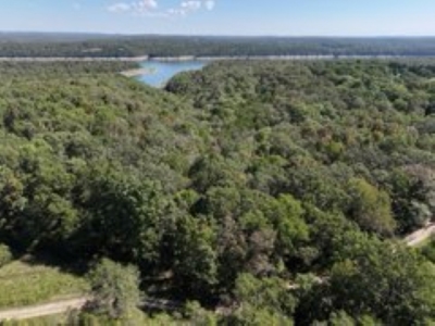 3.24 Acres Bordering the Corps of Engineers on Bull Shoals Lake - image 14