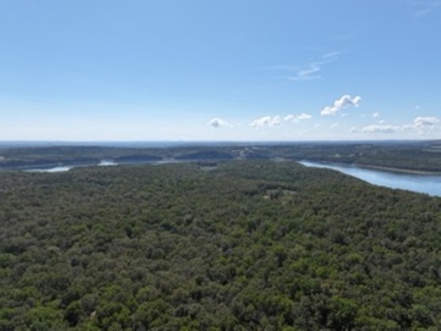 3.24 Acres Bordering the Corps of Engineers on Bull Shoals Lake - image 8