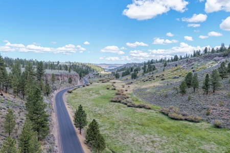 Eastern Oregon Cricket Creek Acres - image 35