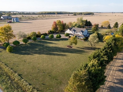 Country Home For Sale In Oil Springs - image 2