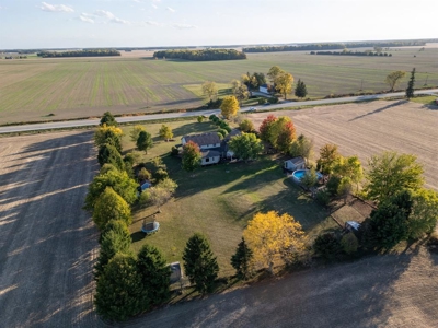 Country Home For Sale In Oil Springs - image 6
