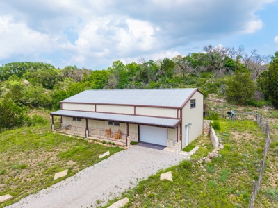 Custom Barndominium on 8 Acres Near Brownwood, Texas - image 5
