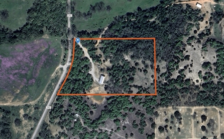 Custom Barndominium on 8 Acres Near Brownwood, Texas - image 36