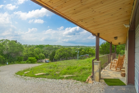 Custom Barndominium on 8 Acres Near Brownwood, Texas - image 12