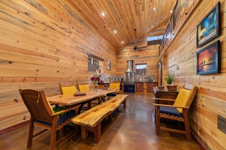 Custom Barndominium on 8 Acres Near Brownwood, Texas - image 17