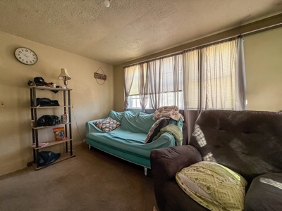 Maximum Cash Flow: Prime Five-Unit Property with Long-Term Tenant - image 4