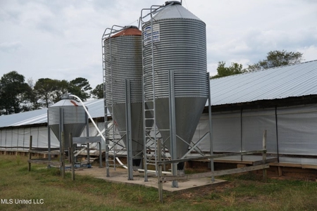 43 Acres of Beautiful Pasture with a Dream Farmhouse - image 18