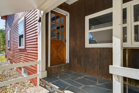 Charming Vermont Cape – Perfect Ski Getaway or Airbnb Gem! - image 6