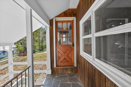 Charming Vermont Cape – Perfect Ski Getaway or Airbnb Gem! - image 7