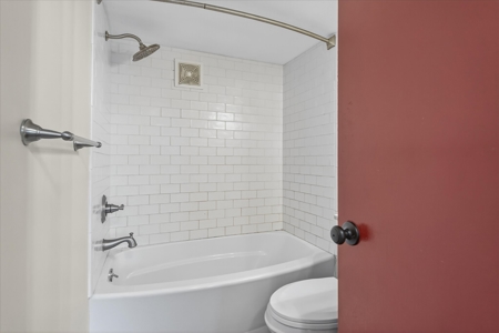 Charming Vermont Cape – Perfect Ski Getaway or Airbnb Gem! - image 12