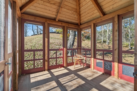 Charming Vermont Cape – Perfect Ski Getaway or Airbnb Gem! - image 43