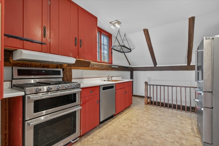 Charming Vermont Cape – Perfect Ski Getaway or Airbnb Gem! - image 31