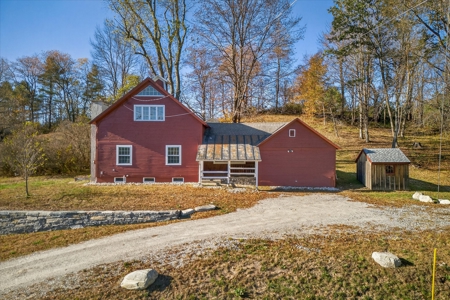 Charming Vermont Cape – Perfect Ski Getaway or Airbnb Gem! - image 4