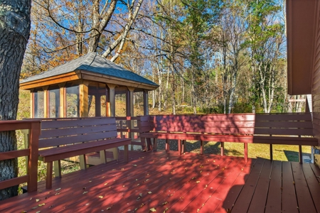 Charming Vermont Cape – Perfect Ski Getaway or Airbnb Gem! - image 40