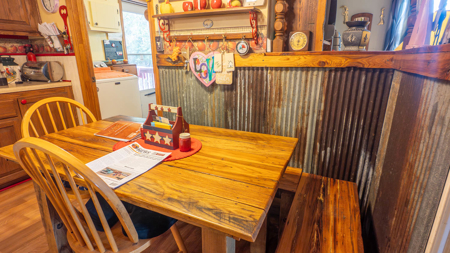 Country Home and 10 Acres for sale in the Arkansas Ozarks - image 15