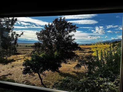 Charming Mountain Home on 40 Scenic Acres in Cedarville - image 27