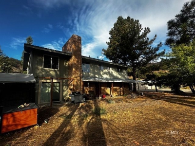 Charming Mountain Home on 40 Scenic Acres in Cedarville - image 9