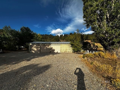 Charming Mountain Home on 40 Scenic Acres in Cedarville - image 7