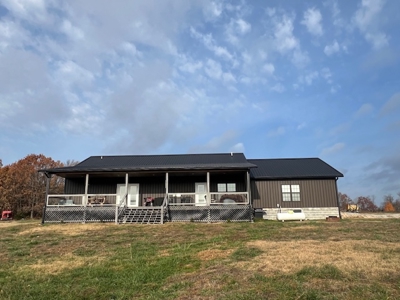 Ozark Equine Property With Country Home, Shop, Horse Barn & Lakes - image 45