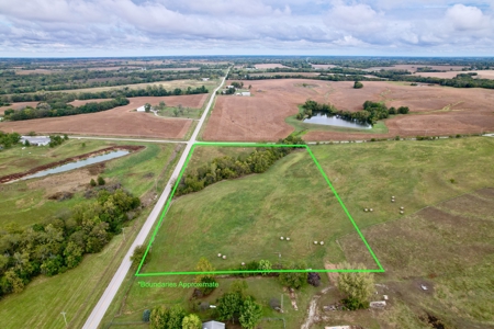 9 Acres in Caldwell County MO – Build Site with Creek & Well - image 3