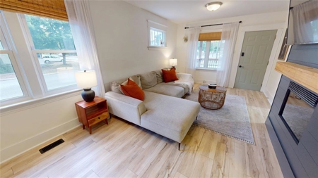 Updated 2-Bedroom Home in Sarnia, Ontario - image 7