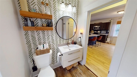 Updated 2-Bedroom Home in Sarnia, Ontario - image 15