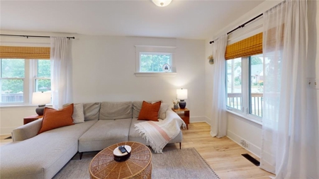 Updated 2-Bedroom Home in Sarnia, Ontario - image 4