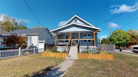 Updated 2-Bedroom Home in Sarnia, Ontario - image 1