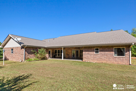 Country home & 64 acres, shop, barn, custom home & guest house - image 23
