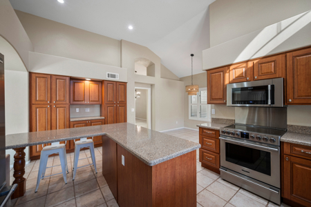 Ahwatukee Foothills Home for Sale with Pool & Mountain Views - image 4