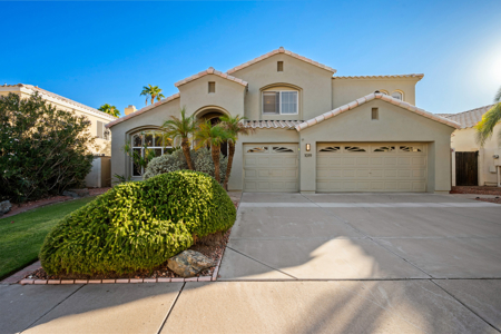 Ahwatukee Foothills Home for Sale with Pool & Mountain Views - image 29