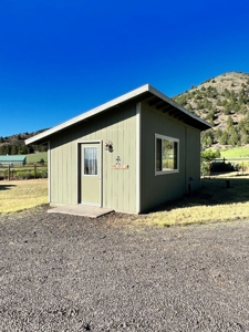 Ranch Life on 78 Acres in Modoc County — Home, Barn & Views - image 19