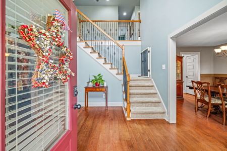 Beautiful Custom Home on 1.5 Acres with no HOA! - image 5