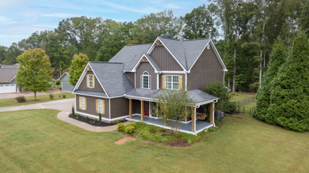 Beautiful Custom Home on 1.5 Acres with no HOA! - image 2