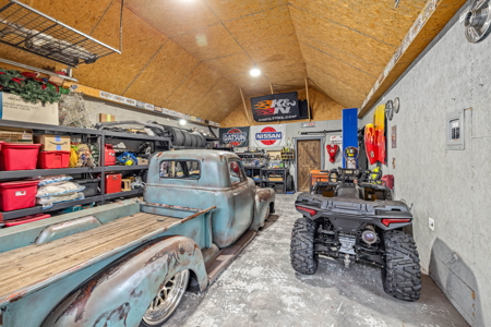 Beautiful Custom Home on 1.5 Acres with no HOA! - image 35