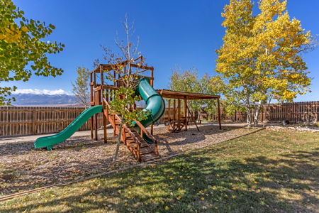 Large 2 Story Home for Sale on 35.76 Acres - image 37