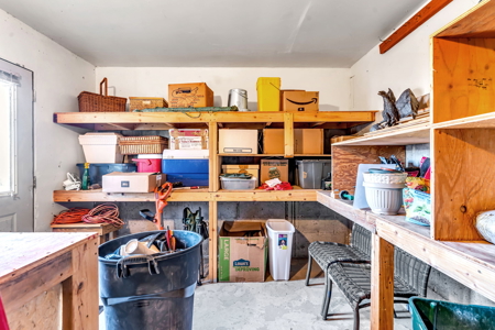 Large 2 Story Home for Sale on 35.76 Acres - image 31