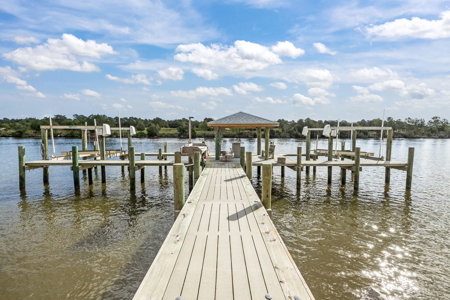 Boater's Dream Home on the Crystal Coast - image 3