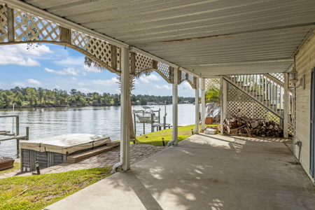 Boater's Dream Home on the Crystal Coast - image 10